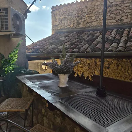 Apartment La Chabraire -elegante Et Calme Pour 2prs Au Coeur Du Village Avec Terrasse *