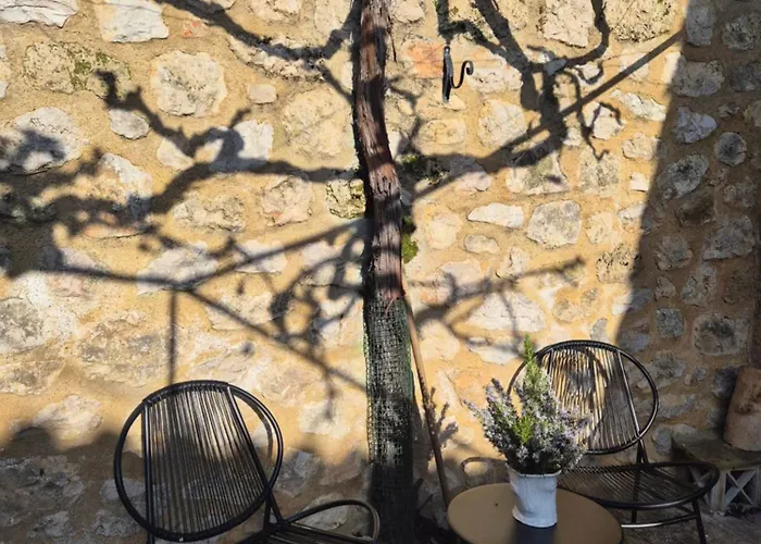La Chabraire -elegante Et Calme Pour 2prs Au Coeur Du Village Avec Terrasse